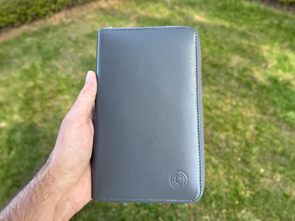 TYRIA PASSPORT WALLET - DARK GRAY